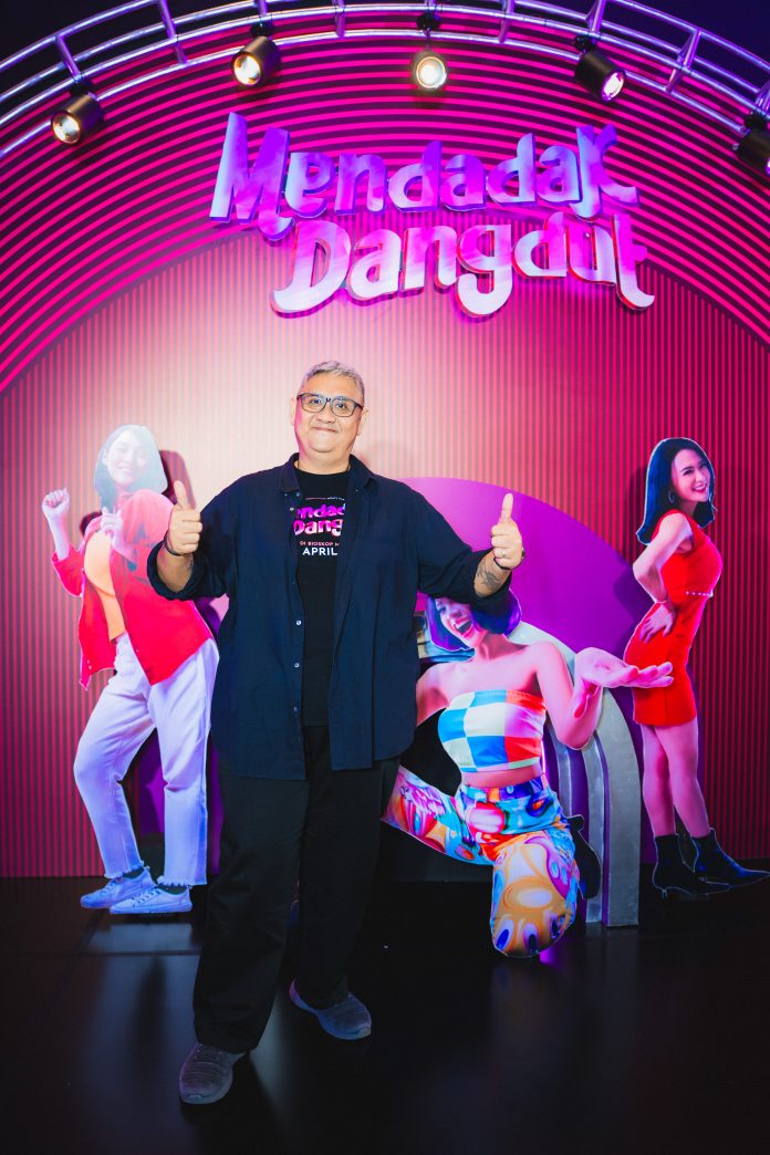 film Mendadak Dangdut versi 2025 datang dengan paket lengkap: lucu, hangat, dan tentang perbedaan budaya. 