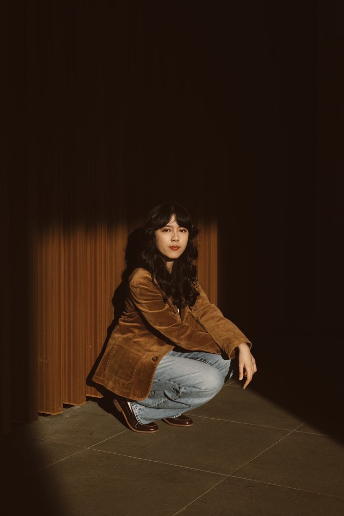 syanai kembali menunjukkan eksistensinya di industri musik tanah air lewat single keduanya yang berjudul “If We're Really Friends”