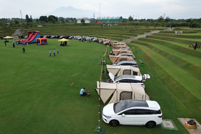 BYD Motor Indonesia merayakan tonggak penting satu tahun kehadiran BYD M6, melalui gelaran spesial EVentureland: BYD M6 1st Anniversary