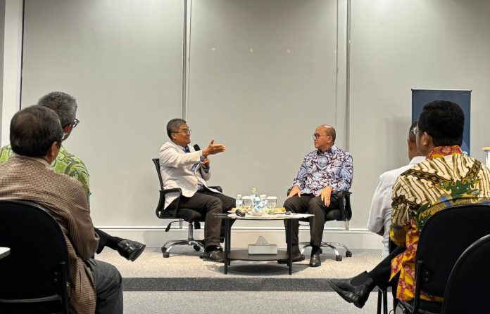 Dalam pidatonya, Rosan Roeslani menekankan pentingnya investasi sebagai penggerak utama pertumbuhan ekonomi Indonesia.